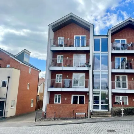 Rent this 2 bed apartment on Sinatra Drive in Milton Keynes, MK4 4TG