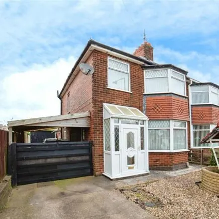 Buy this 3 bed duplex on Unwin Road in Sutton in Ashfield, NG17 4HN