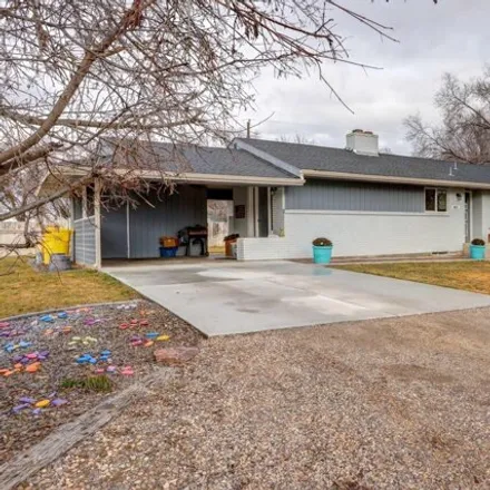 Buy this 5 bed house on 1049 Lucky Lane in Malheur County, OR 97914