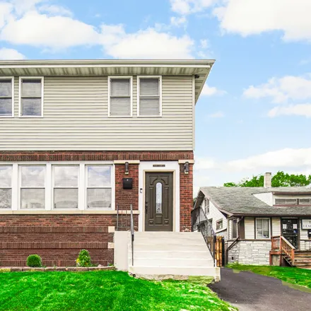 Buy this 4 bed house on 10426 South Charles Street in Chicago, IL 60643