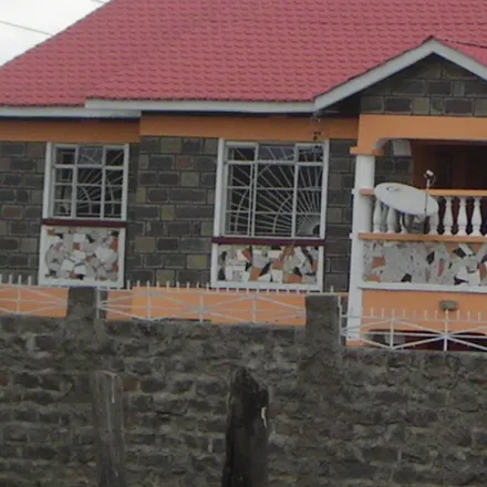 Rent this 4 bed house on Molo