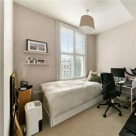 Image 7 - 172 Evering Road, Upper Clapton, London, E5 8AH, United Kingdom - Room for rent