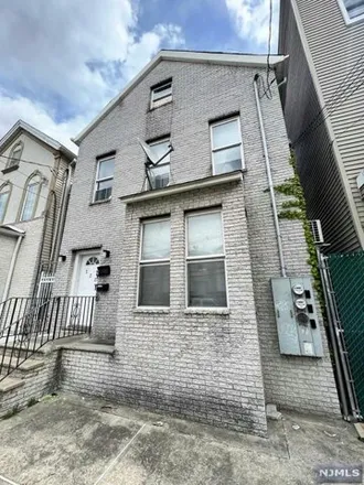 Buy this 6 bed house on 534 Mulberry Street in Newark, NJ 07114