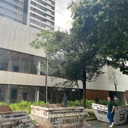 Rent this studio house on Avenida Santo Amaro 2963 in Campo Belo, São Paulo - SP