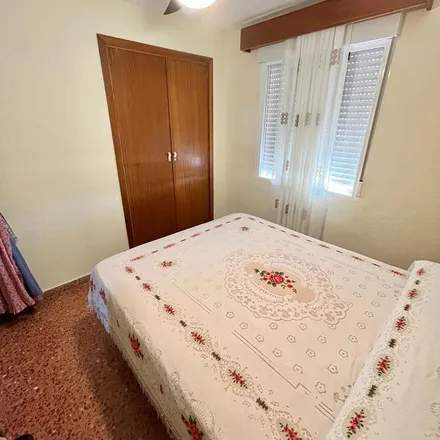 Rent this 3 bed apartment on Cataluña in 17, Avinguda de Catalunya / Avenida de Cataluña