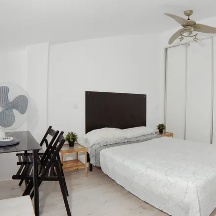 Rent this studio apartment on Madrid in Calle del Capitán Blanco Argibay, 37