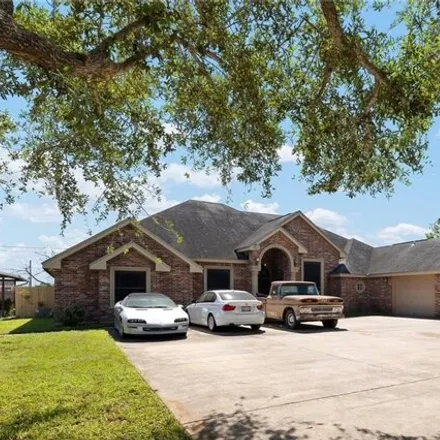 Rent this 3 bed house on 562 North 17th Street in Donna, TX 78537
