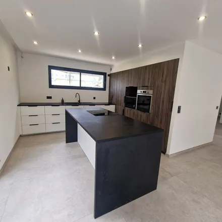Rent this 4 bed apartment on 221 Avenue de la République in 74800 Saint-Pierre-en-Faucigny, France