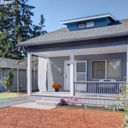 Buy this 3 bed house on 4127 Southeast 67th Avenue in Portland, OR 97206
