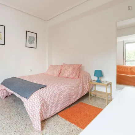 Rent this 5 bed room on Carrer del Poeta Mas i Ros in 46021 Valencia, Spain