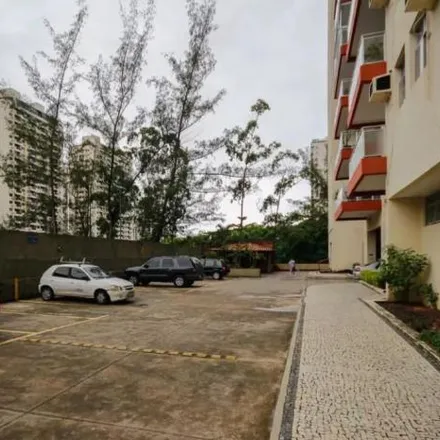 Buy this 2 bed apartment on Rua Jornalista Henrique Cordeiro in Barra da Tijuca, Rio de Janeiro - RJ