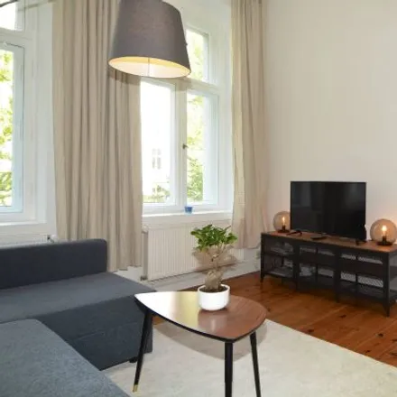 Rent this 3 bed apartment on U Gneisenaustraße in Gneisenaustraße, 10961 Berlin