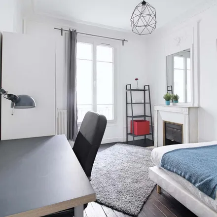 Rent this 3 bed room on 2 Rue du Docteur Paquelin in 75020 Paris, France