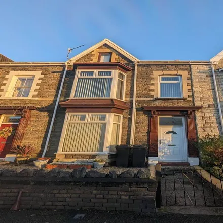 Rent this 2 bed house on London Road in Neath, SA11 1HN