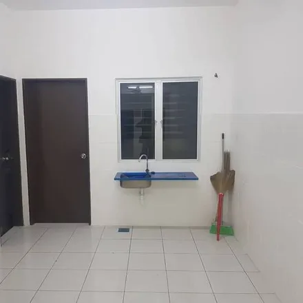 Rent this 3 bed apartment on unnamed road in Taman Salak Lestari, 43900 Sepang
