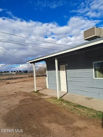 Image 2 - 247 Carnes Rd, El Paso, Texas, 79907 - House for sale