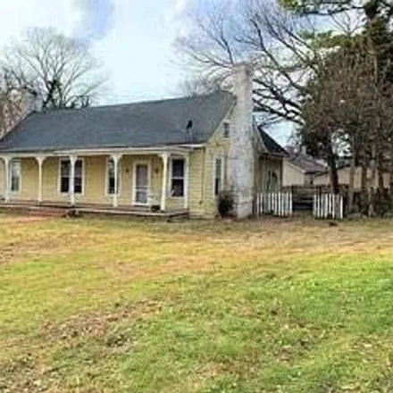 Buy this 3 bed house on 308 North Cedar Street in Winchester, TN 37398