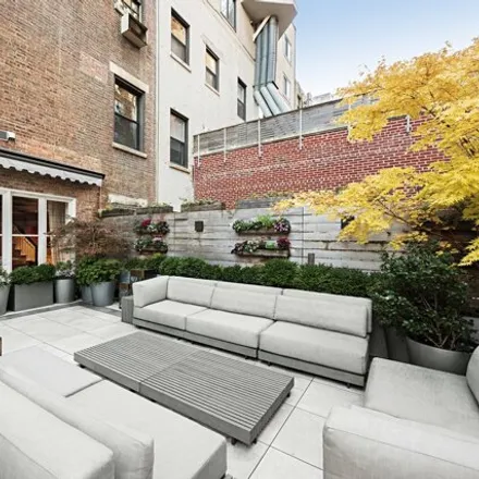 Image 4 - 34 W 74th St Apt 3c, New York, 10023 - Townhouse for sale