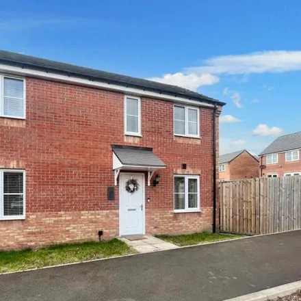 Buy this 3 bed duplex on 14 Thirlmere in Chester-le-Street, DH3 2JY