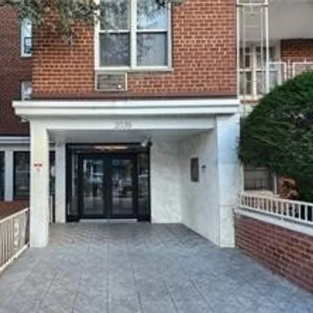 Image 2 - 1958 East 8th Street, New York, NY 11223, USA - Apartment for sale