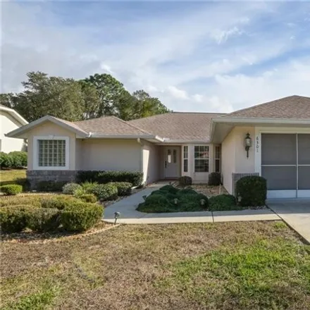 Buy this 3 bed house on 6319 North Misty Oak Terrace in Citrus County, FL 34465