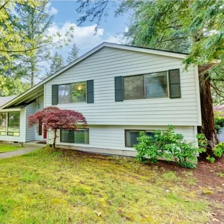 Buy this 4 bed house on 9660 Sw 135th Ave in Beaverton, Oregon