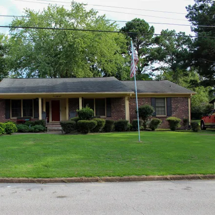 Buy this 3 bed house on 138 Laurie Circle in Jackson, TN 38305