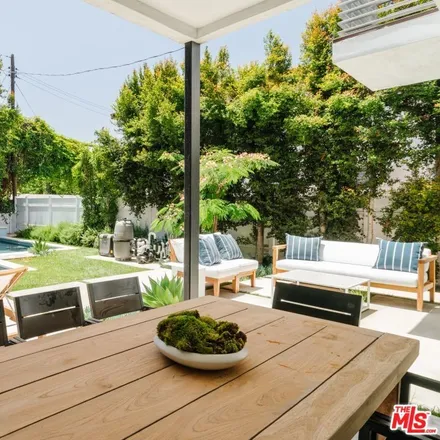 Image 3 - 7724 Lexington Avenue, West Hollywood, CA 90046, USA - House for sale