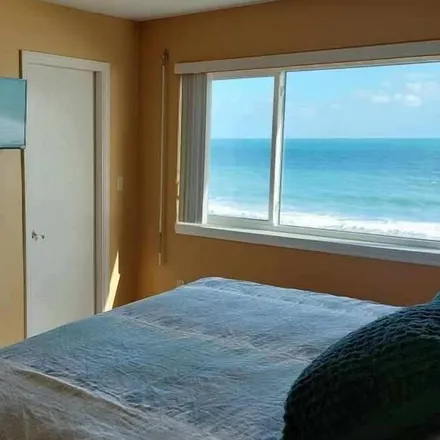 Rent this 2 bed condo on Jensen Beach in FL, 34957