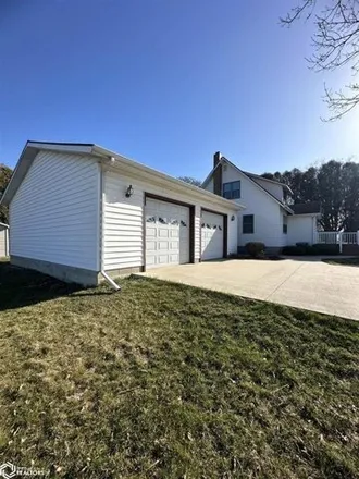 Image 4 - 900 Woodland Drive, Northwood, IA 50459, USA - House for sale