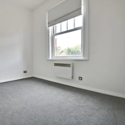 Image 6 - Hawes Road, London, BR1 3JJ, United Kingdom - Apartment for rent