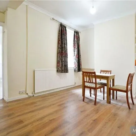 Image 3 - Lucas Street, Cardiff, CF24 4FH, United Kingdom - Townhouse for sale