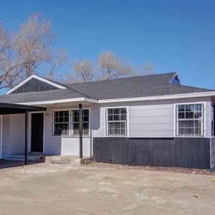 Buy this 4 bed house on 572 53rd Street in Lubbock, TX 79404