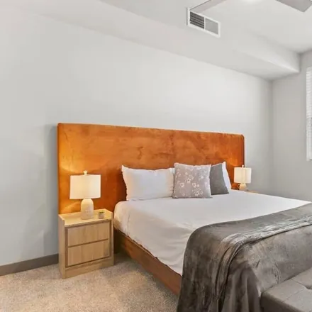 Image 8 - Phoenix, AZ - Apartment for rent