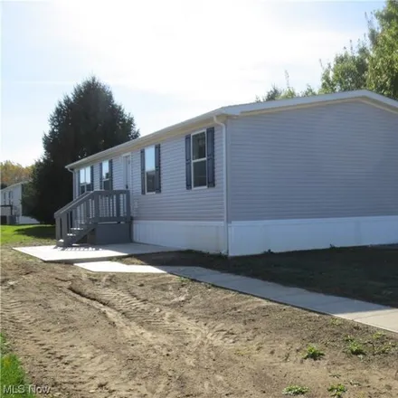 Buy this studio apartment on 1598 Bogie Lane in Lake County, OH 44077