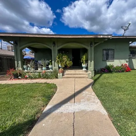 Buy this 4 bed house on 23752 Magnolia Avenue in Terra Bella, Tulare County