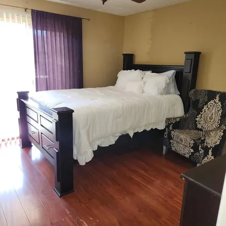 Rent this 1 bed apartment on Piestewa Freeway in Phoenix, AZ 85020