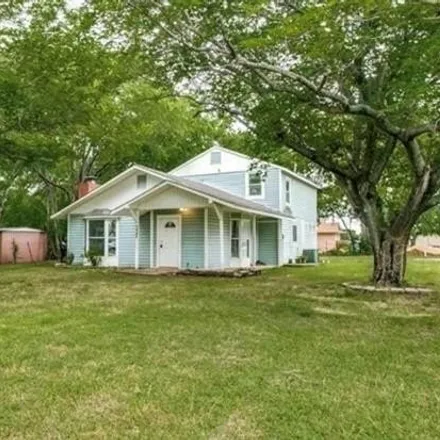 Buy this 3 bed house on 827 West 5th Street in Justin, Denton County