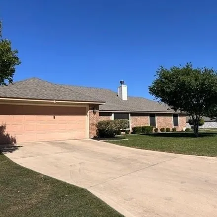 Buy this 3 bed house on 2801 Phoenix Drive in Killeen, TX 76543