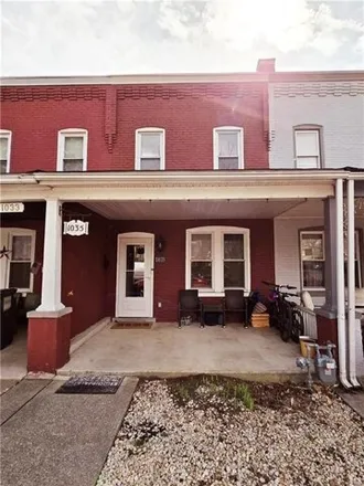 Image 1 - Clip Joint, 1001 Spring Street, Bethlehem, PA 18018, USA - Townhouse for sale