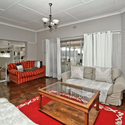 Rent this 4 bed apartment on Sheriff Road in Robindale, Johannesburg