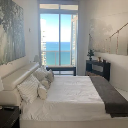 Image 4 - Collins Avenue & 159th Street, Collins Avenue, Sunny Isles Beach, FL 33160, USA - Apartment for rent