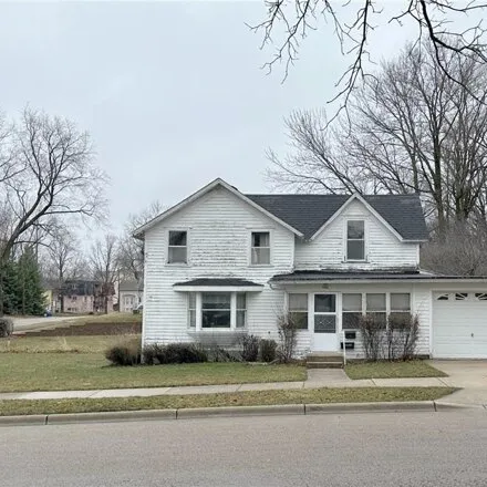 Buy this 3 bed house on 412 East Pearl Street in Owatonna, MN 55060