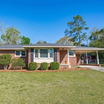 Buy this 3 bed house on 2828 Kirkwood Drive in Springdale, Lexington County