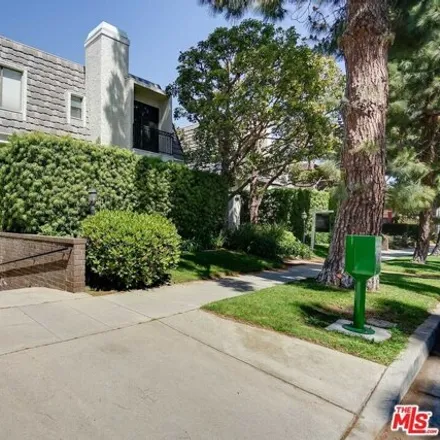 Buy this 3 bed townhouse on 16th Court in Santa Monica, CA 90292