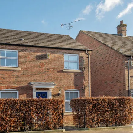 Buy this 2 bed house on Chalford Way in Fairford Leys, HP19 7HA