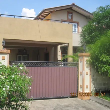 Rent this 4 bed apartment on Kotugoda
