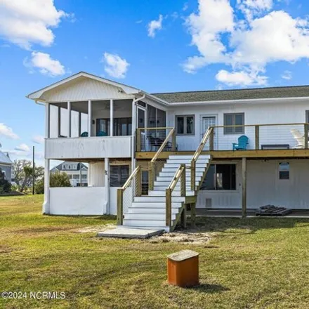 Image 3 - 345 Easy Street, Country Club Point, Cape Carteret, NC 28584, USA - House for sale