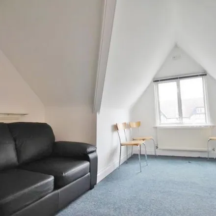 Rent this 2 bed apartment on Grosvenor Gardens in London, NW2 4QN