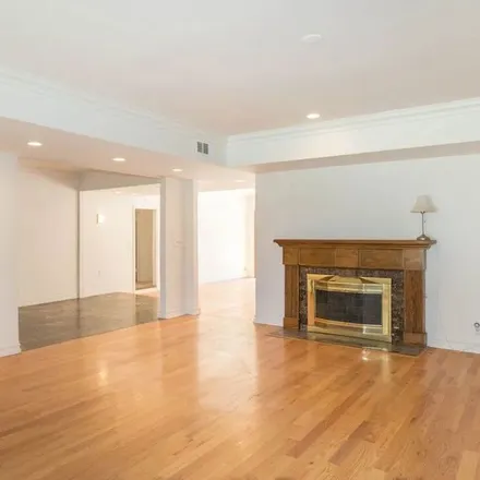 Rent this 6 bed apartment on Montana Avenue in Los Angeles, CA 90404